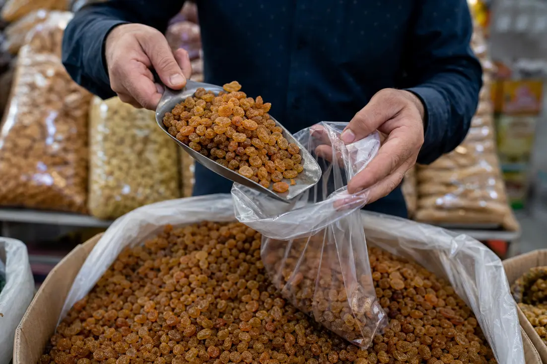 کشمش تیزابی بی دانه راهنمای قیمت روز و زمان خرید
